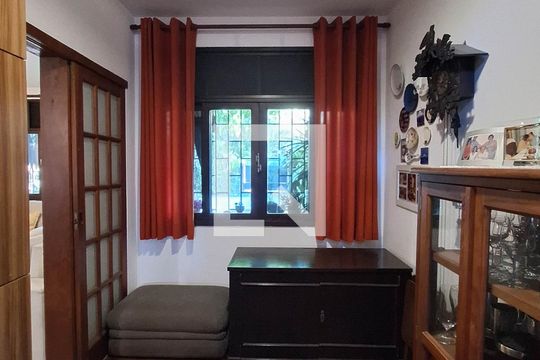 Sala 2 de casa à venda com 4 quartos, 300m² em Badu, Niterói