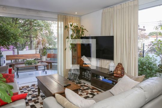 Sala de casa à venda com 3 quartos, 160m² em Vila Romana, São Paulo