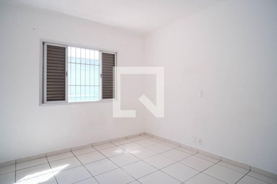 Quarto de casa para alugar com 3 quartos, 145m² em Jardim Aricanduva, São Paulo
