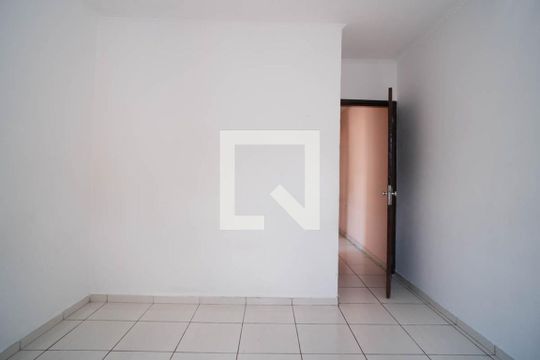 Quarto de casa para alugar com 3 quartos, 145m² em Jardim Aricanduva, São Paulo