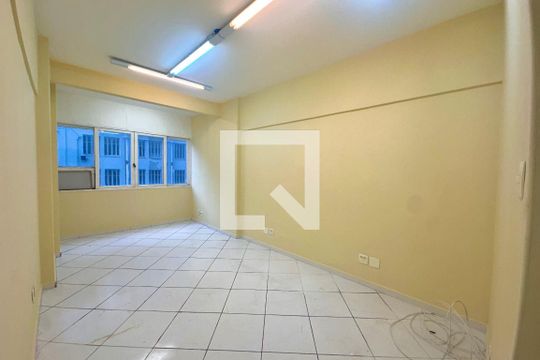 Sala/Quarto de apartamento para alugar com 1 quarto, 30m² em Centro, Rio de Janeiro