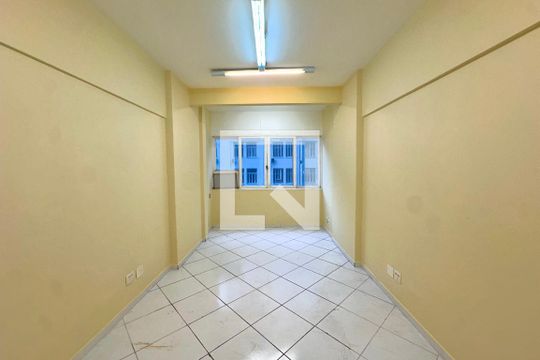 Sala/Quarto de apartamento para alugar com 1 quarto, 30m² em Centro, Rio de Janeiro