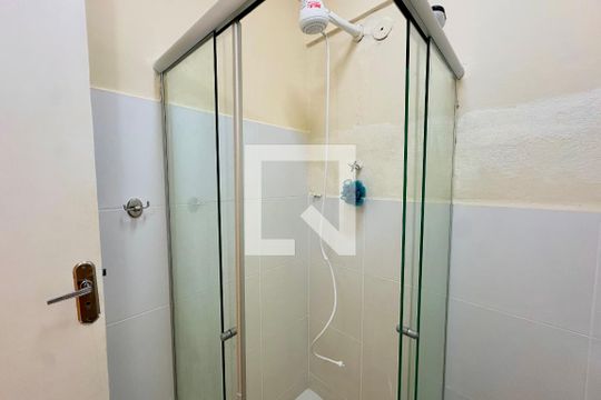 Banheiro de apartamento para alugar com 1 quarto, 30m² em Centro, Rio de Janeiro