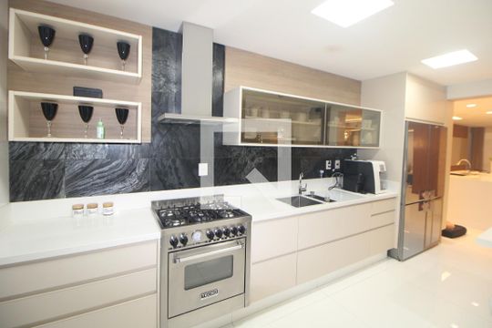Cozinha de apartamento à venda com 2 quartos, 235m² em Santana, São Paulo
