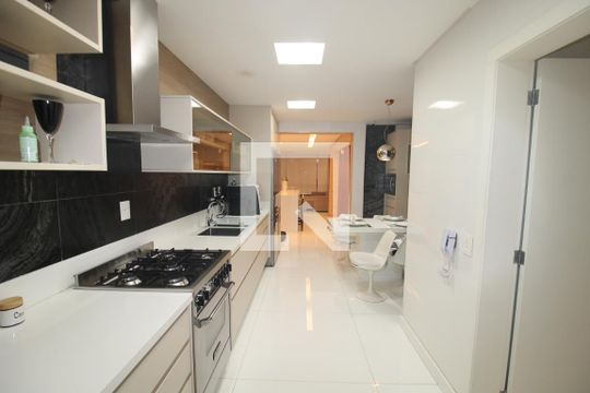 Cozinha de apartamento à venda com 2 quartos, 235m² em Santana, São Paulo