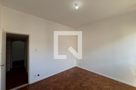 Sala/Quarto de kitnet/studio para alugar com 1 quarto, 36m² em Copacabana, Rio de Janeiro