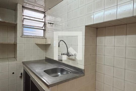 Cozinha de kitnet/studio para alugar com 1 quarto, 36m² em Copacabana, Rio de Janeiro