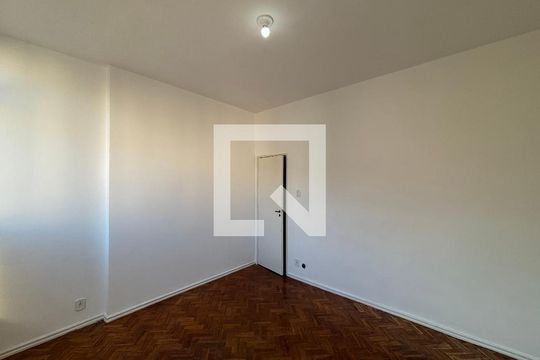 Sala/Quarto de kitnet/studio para alugar com 1 quarto, 36m² em Copacabana, Rio de Janeiro