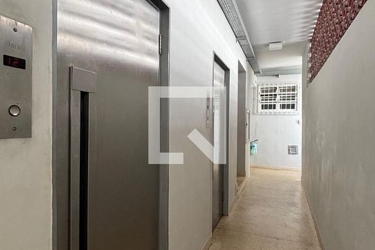 Área externa - elevadores de kitnet/studio para alugar com 1 quarto, 36m² em Copacabana, Rio de Janeiro