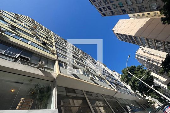 Fachada de kitnet/studio para alugar com 1 quarto, 36m² em Copacabana, Rio de Janeiro