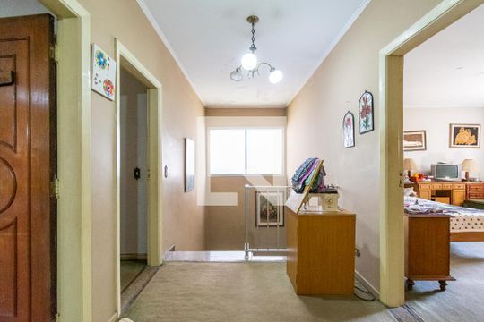 Corredor de casa à venda com 3 quartos, 500m² em Vila Alexandria, São Paulo