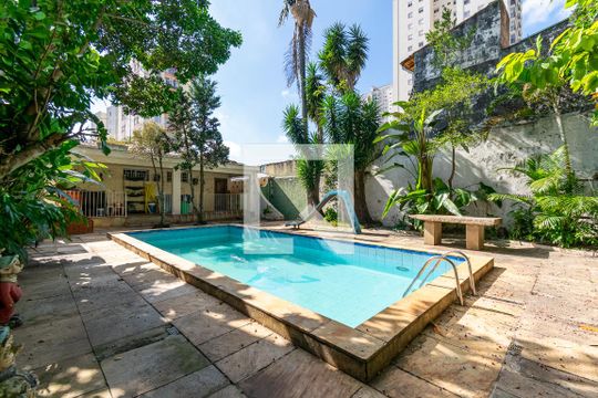 Área comum - Piscina de casa à venda com 3 quartos, 500m² em Vila Alexandria, São Paulo