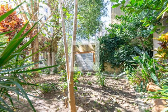 Área comum - Jardim de casa à venda com 3 quartos, 500m² em Vila Alexandria, São Paulo