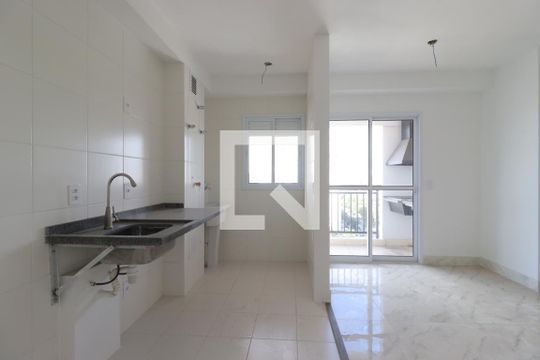 Cozinha de apartamento à venda com 2 quartos, 48m² em Utinga, Santo André