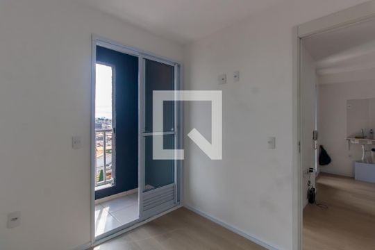 Quarto 2 de apartamento para alugar com 2 quartos, 32m² em Vila Santa Clara, São Paulo