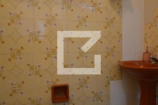 Banheiro de Serviço de casa à venda com 3 quartos, 197m² em Vila Francisco Matarazzo, Santo André