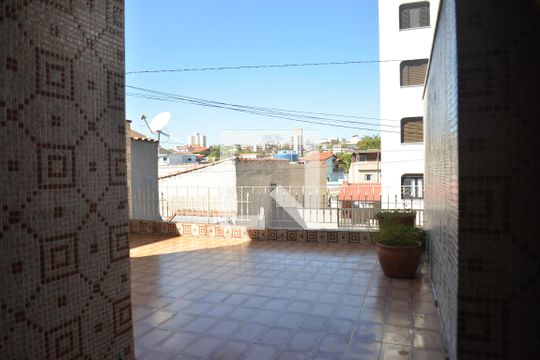 Quintal de casa à venda com 3 quartos, 197m² em Vila Francisco Matarazzo, Santo André