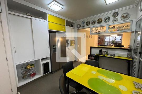 Cozinha de apartamento à venda com 3 quartos, 156m² em Santa Paula, São Caetano do Sul