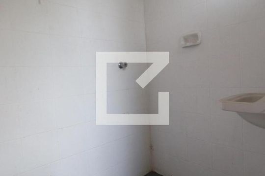 Banheiro de serviço de casa para alugar com 6 quartos, 440m² em Jardim Recreio, Ribeirão Preto
