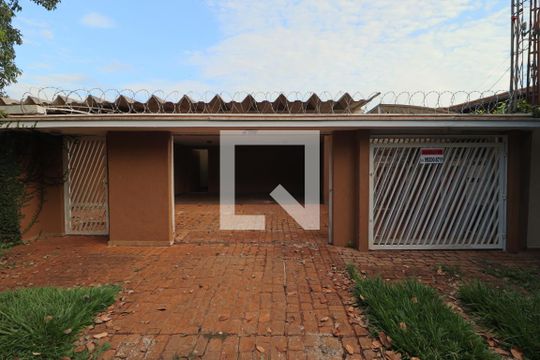 Fachada de casa para alugar com 6 quartos, 440m² em Jardim Recreio, Ribeirão Preto