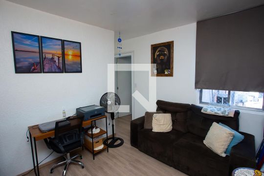 Sala de apartamento à venda com 2 quartos, 46m² em Guajuviras, Canoas