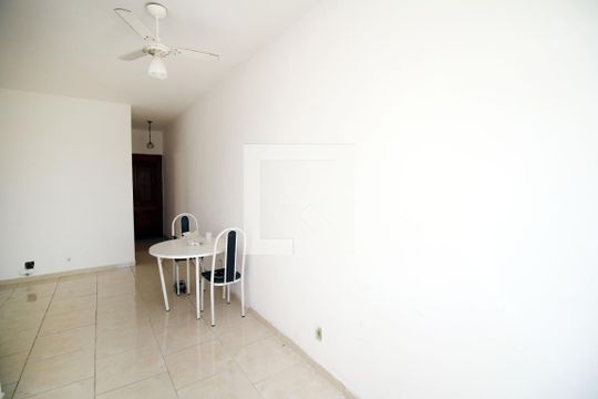 Sala de apartamento à venda com 2 quartos, 64m² em Irajá, Rio de Janeiro