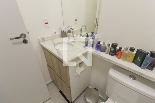Banheiro Social de apartamento à venda com 3 quartos, 82m² em Medeiros, Jundiaí