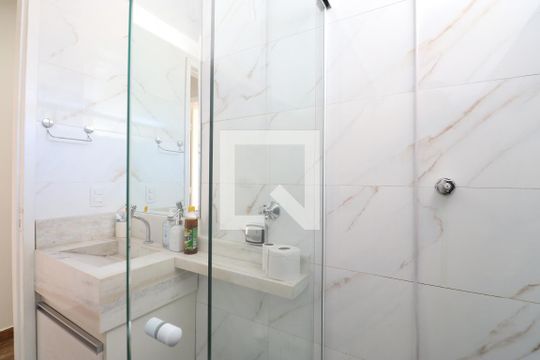 Banheiro de apartamento à venda com 1 quarto, 55m² em Barra Funda, São Paulo