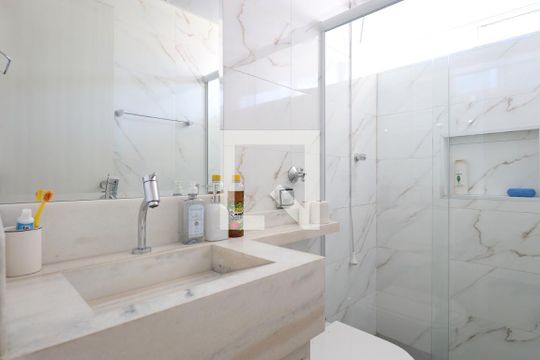 Banheiro de apartamento à venda com 1 quarto, 55m² em Barra Funda, São Paulo