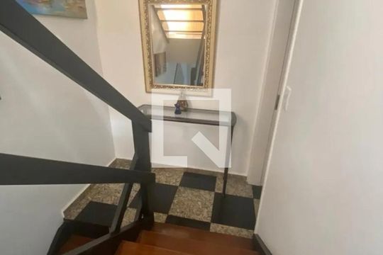 Escada de casa de condomínio à venda com 4 quartos, 225m² em Jardim Consorcio, São Paulo