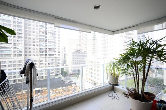 Varanda de apartamento à venda com 1 quarto, 44m² em Vila Mariana, São Paulo