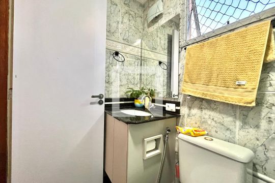 Banheiro de apartamento para alugar com 2 quartos, 51m² em Vila Santa Catarina, São Paulo