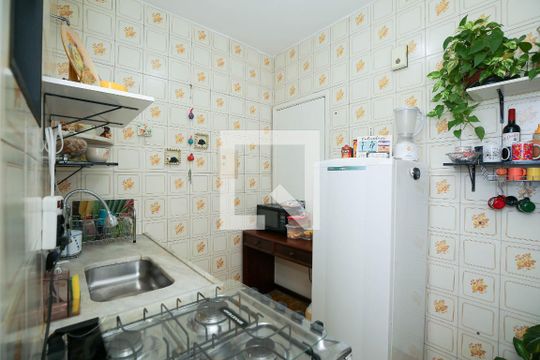 Cozinha de apartamento à venda com 2 quartos, 66m² em Salgado Filho, Belo Horizonte