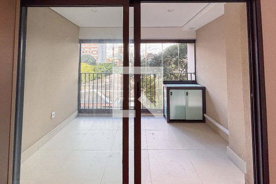 Varanda de kitnet/studio para alugar com 1 quarto, 28m² em Sumaré, São Paulo