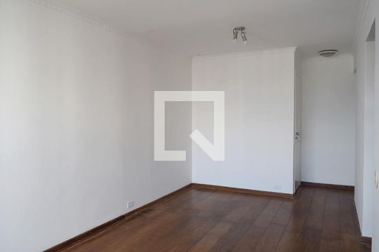 Sala de apartamento à venda com 2 quartos, 74m² em Vila Madalena, São Paulo