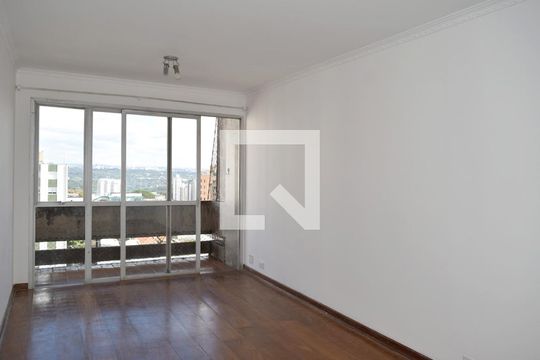 Sala de apartamento à venda com 2 quartos, 74m² em Vila Madalena, São Paulo