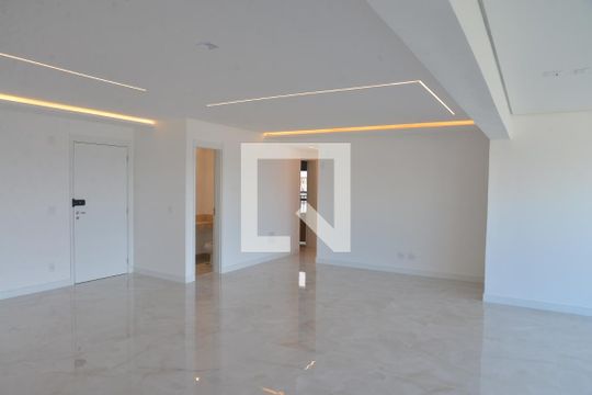 Sala de apartamento para alugar com 3 quartos, 165m² em Vila Gilda, Santo André