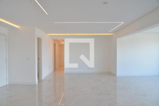 Apartamento para alugar com 3 quartos, 165m² em Vila Gilda, Santo André