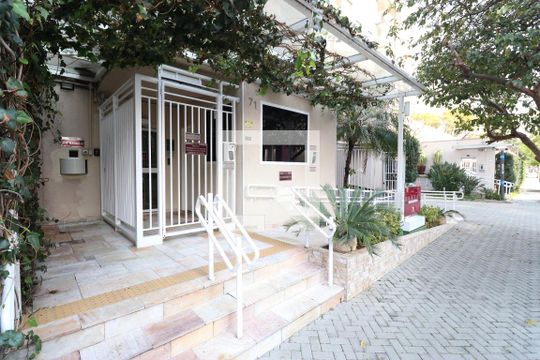 Fachada de apartamento para alugar com 2 quartos, 62m² em Lapa, São Paulo