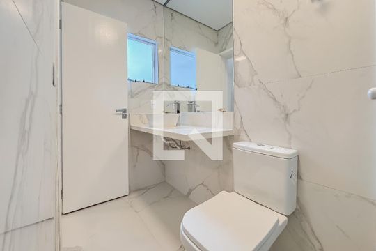 Banheiro da Suíte 1 de casa para alugar com 5 quartos, 300m² em Vila Monumento, São Paulo