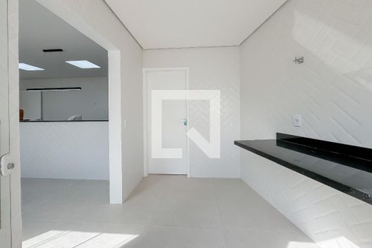 Área de Serviço de casa para alugar com 5 quartos, 300m² em Vila Monumento, São Paulo