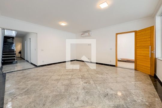 Sala de casa para alugar com 5 quartos, 300m² em Vila Monumento, São Paulo