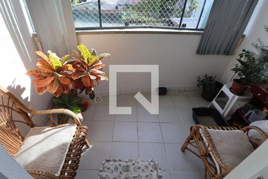 Sacada de apartamento à venda com 2 quartos, 75m² em Centro, Canoas