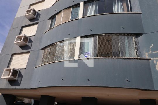 Placa de apartamento para alugar com 2 quartos, 75m² em Centro, Canoas