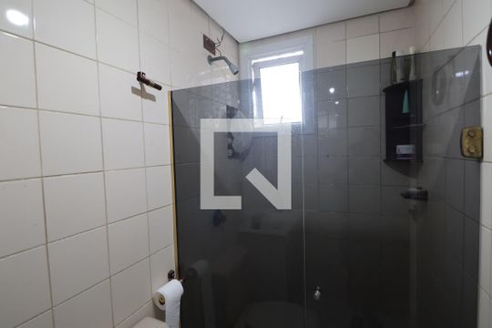 Banheiro de apartamento à venda com 2 quartos, 75m² em Centro, Canoas