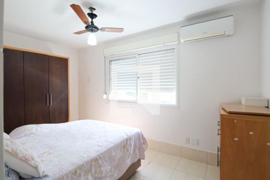 Quarto 1 de apartamento à venda com 2 quartos, 75m² em Centro, Canoas