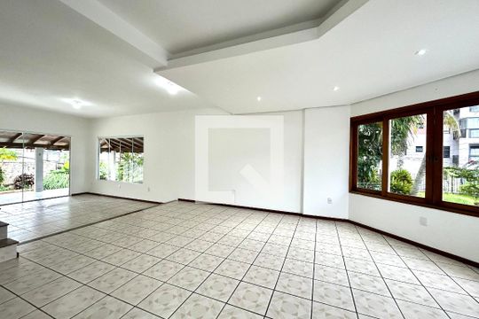 Sala 2 de casa para alugar com 5 quartos, 320m² em Bom Abrigo, Florianópolis