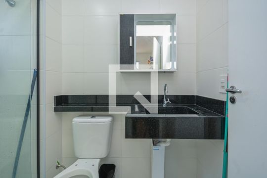 Banheiro de apartamento para alugar com 1 quarto, 26m² em Jardim Cidalia, São Paulo
