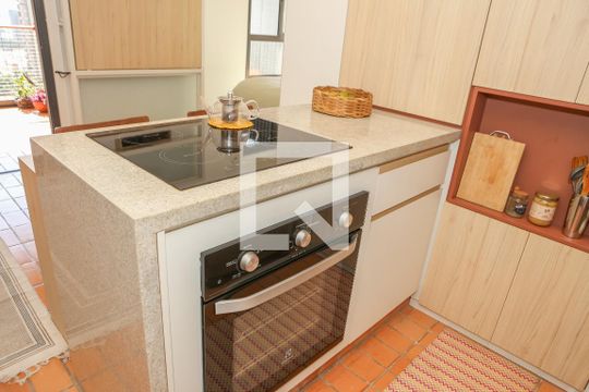 Sala e Cozinha de kitnet/studio à venda com 1 quarto, 46m² em Pompeia, São Paulo