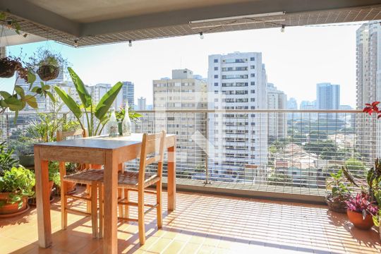 Sacada de kitnet/studio para alugar com 1 quarto, 46m² em Pompeia, São Paulo